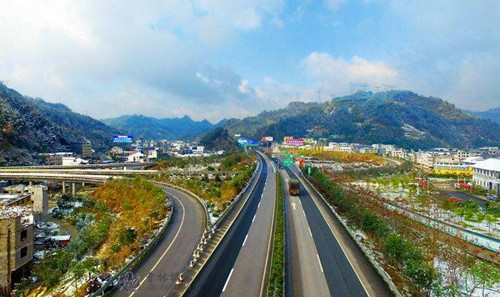 高速公路道路監(jiān)控系統(tǒng)架構思路及優(yōu)勢